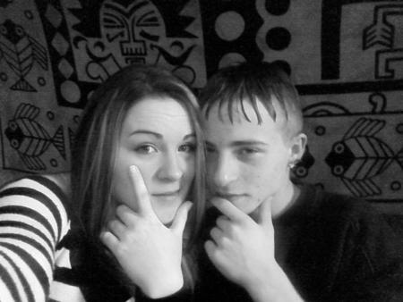 ha le ti cousin 